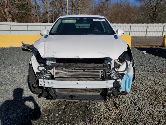 LRBFXBSA2HD027601 - 2017 BUICK ENVISION ESSENCE WHITE photo 5