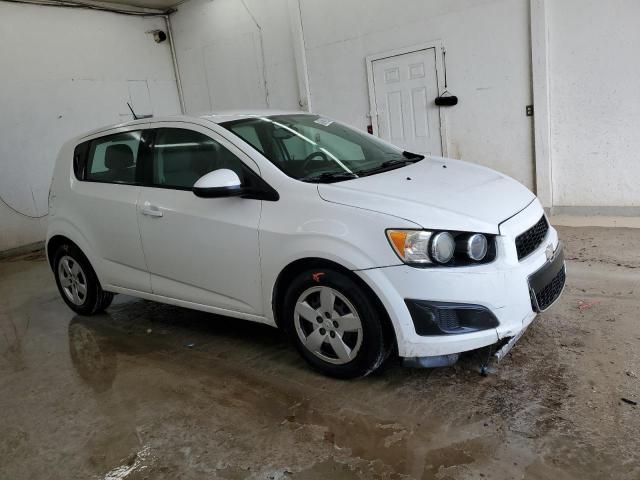 1G1JA6SH8F4190406 - 2015 CHEVROLET SONIC LS WHITE photo 4