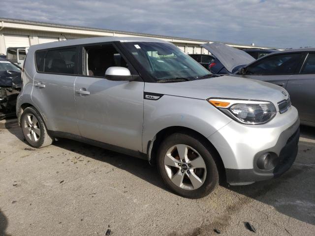 KNDJN2A26K7677498 - 2019 KIA SOUL GRAY photo 4