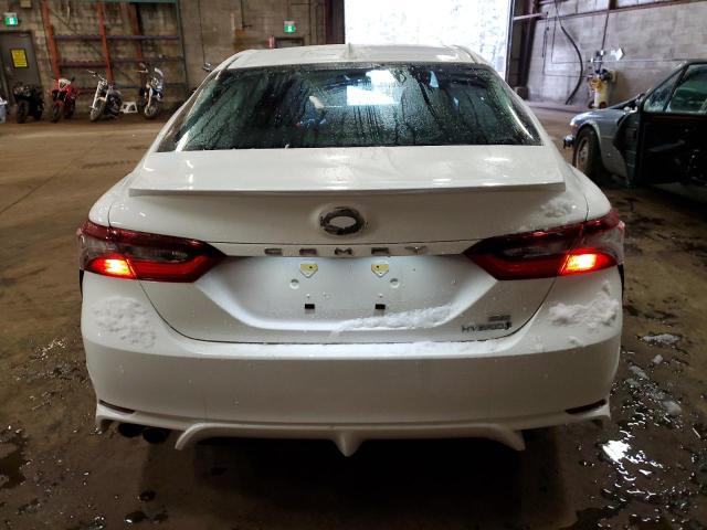 4T1B21HK7NU018084 - 2022 TOYOTA CAMRY XLE WHITE photo 6