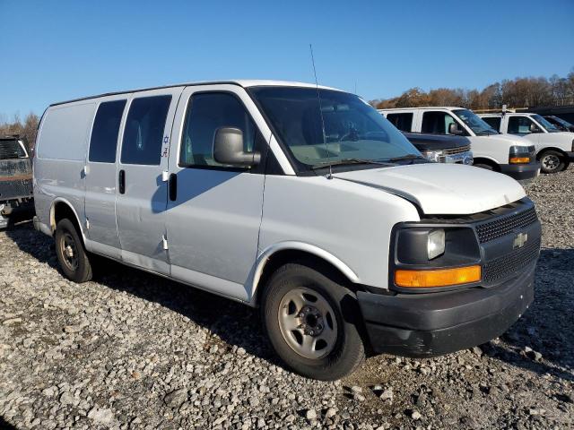 1GCFG15Z771236538 - 2007 CHEVROLET EXPRESS G1 WHITE photo 4