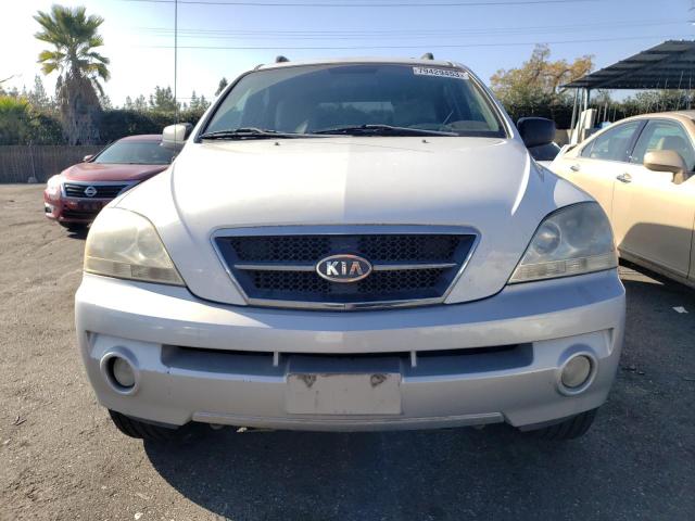 KNDJD733045296993 - 2004 KIA SORENTO EX WHITE photo 5