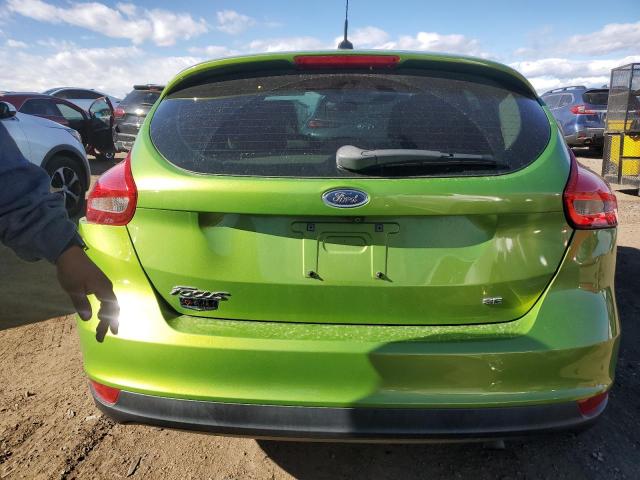 1FADP3K24JL331165 - 2018 FORD FOCUS SE GREEN photo 6