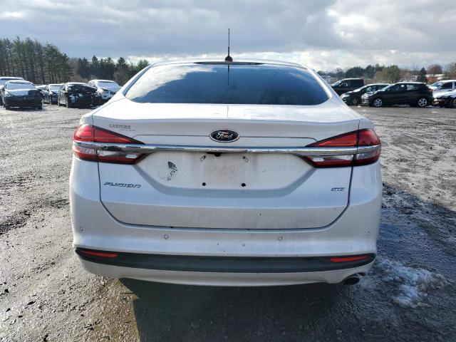 3FA6P0H70HR106845 - 2017 FORD FUSION SE WHITE photo 6