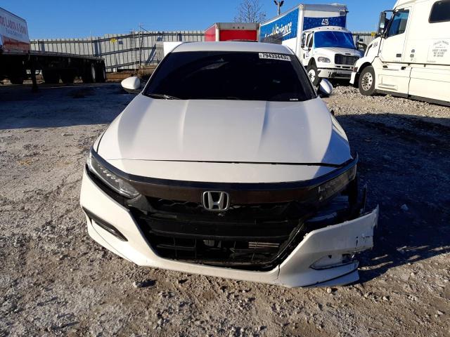 1HGCV1F39JA185782 - 2018 HONDA ACCORD SPORT WHITE photo 5