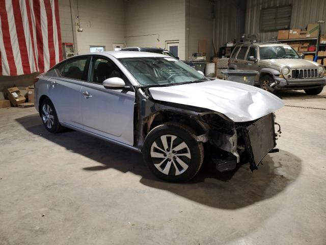 1N4BL4BVXMN340917 - 2021 NISSAN ALTIMA S SILVER photo 4