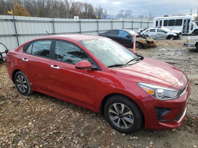 3KPA24AD1NE434126 - 2022 KIA RIO LX RED photo 4