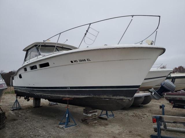 TRJ060850676 - 1976 TROJ BOAT WHITE photo 1