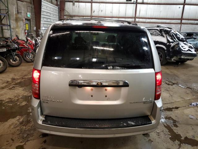 2A4RR6DX2AR380774 - 2010 CHRYSLER TOWN & COU LIMITED SILVER photo 6