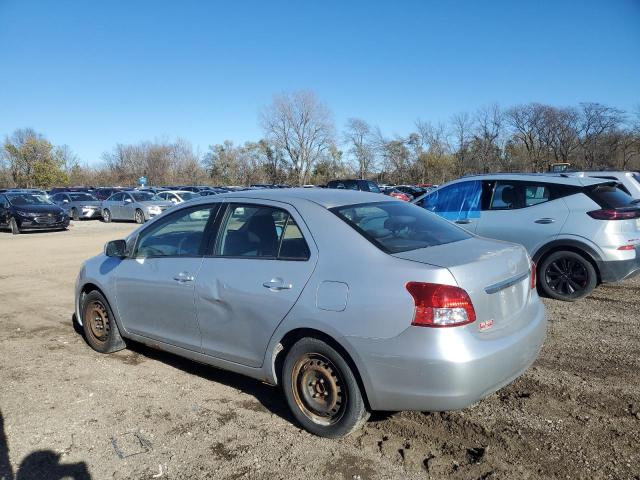 JTDBT4K34A1392197 - 2010 TOYOTA YARIS SILVER photo 2