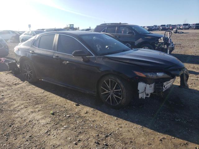 4T1G11AK5MU545574 - 2021 TOYOTA CAMRY SE BLACK photo 4