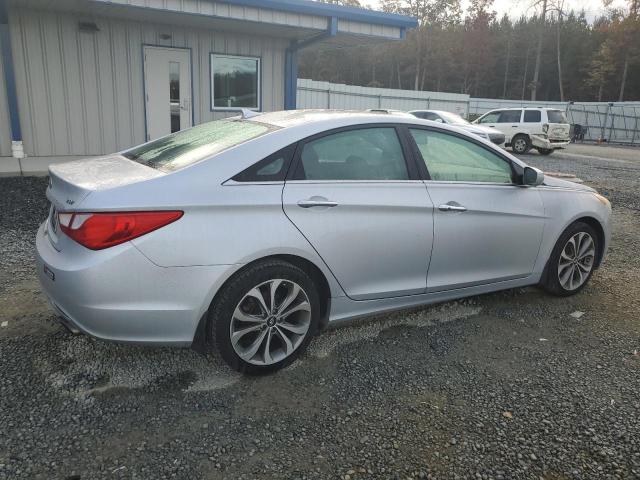 5NPEC4AB1DH764551 - 2013 HYUNDAI SONATA SE SILVER photo 3