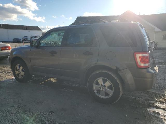 1FMCU9D71BKB04318 - 2011 FORD ESCAPE XLT GRAY photo 2