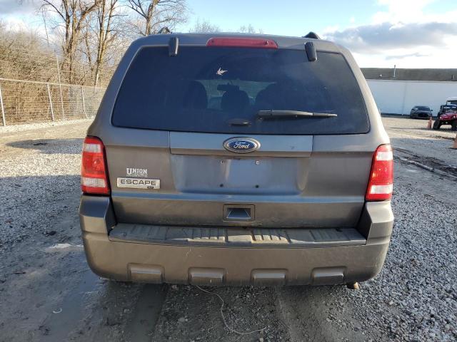 1FMCU9D71BKB04318 - 2011 FORD ESCAPE XLT GRAY photo 6