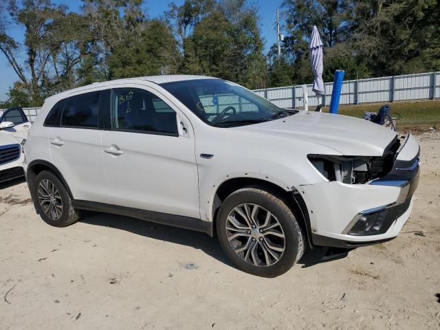 JA4AR3AU9KU003577 - 2019 MITSUBISHI OUTLANDER ES WHITE photo 4