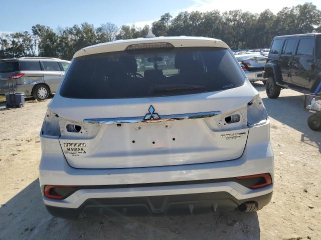 JA4AR3AU9KU003577 - 2019 MITSUBISHI OUTLANDER ES WHITE photo 6