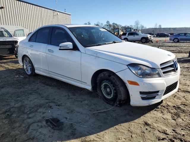 WDDGF4HB2EG244103 - 2014 MERCEDES-BENZ C 250 WHITE photo 4