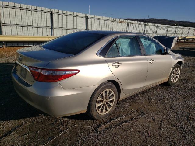 4T4BF1FKXGR532561 - 2016 TOYOTA CAMRY LE GOLD photo 3