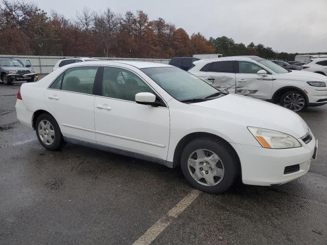 1HGCM564X7A099411 - 2007 HONDA ACCORD LX WHITE photo 4