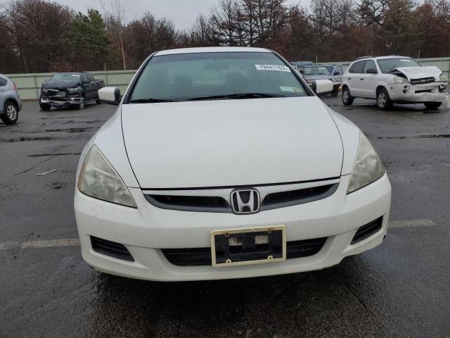 1HGCM564X7A099411 - 2007 HONDA ACCORD LX WHITE photo 5