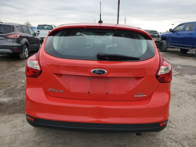 1FAHP3M25CL434693 - 2012 FORD FOCUS SEL RED photo 6