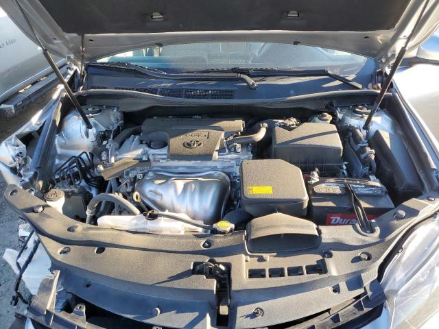 4T1BF1FK6FU046239 - 2015 TOYOTA CAMRY LE SILVER photo 11