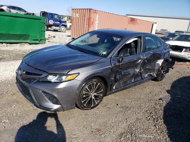 4T1B11HKXJU088417 - 2018 TOYOTA CAMRY L GRAY photo 1