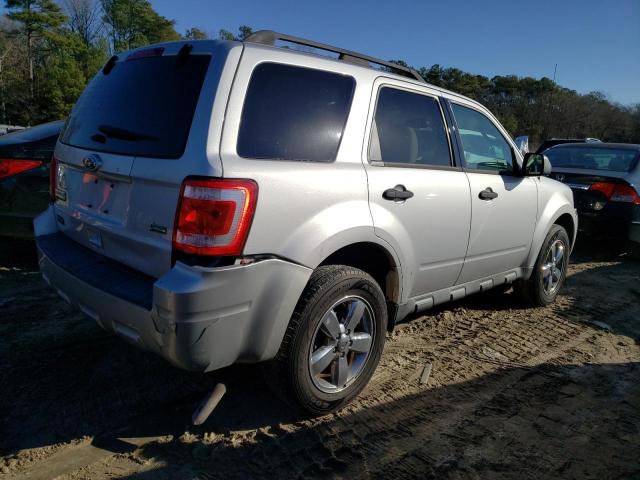 1FMCU0DG7BKC01356 - 2011 FORD ESCAPE XLT SILVER photo 3