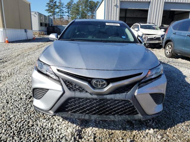 4T1B11HKXKU844233 - 2019 TOYOTA CAMRY L GRAY photo 5