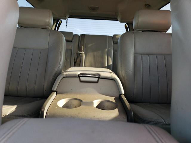 5LMFU28R84LJ30134 - 2004 LINCOLN NAVIGATOR 白色 照片 10