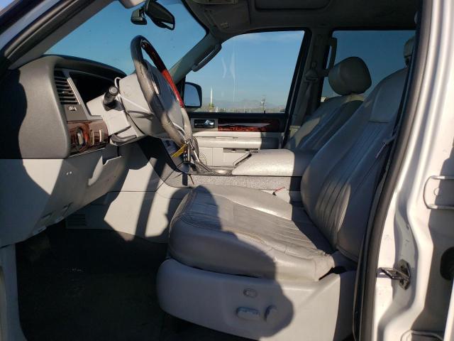 5LMFU28R84LJ30134 - 2004 LINCOLN NAVIGATOR 白色 照片 7