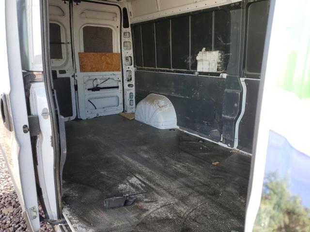 3C6TRVDG0JE119819 - 2018 RAM PROMASTER 2500 HIGH Weiß Foto 10