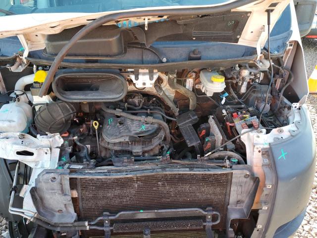 3C6TRVDG0JE119819 - 2018 RAM PROMASTER 2500 HIGH Weiß Foto 12