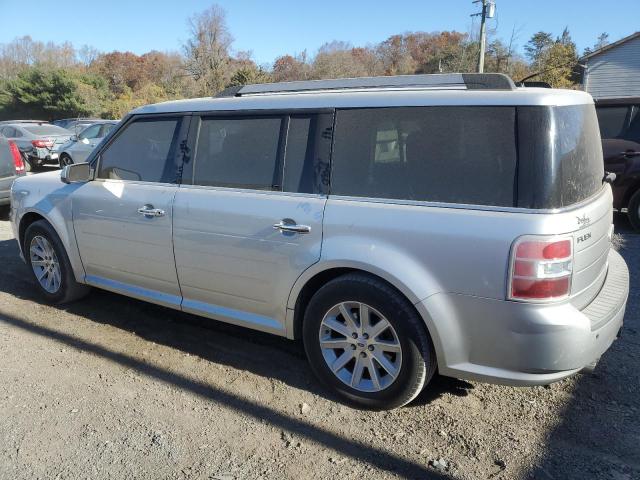 2FMGK5CC6CBD05352 - 2012 FORD FLEX SEL SILVER photo 2