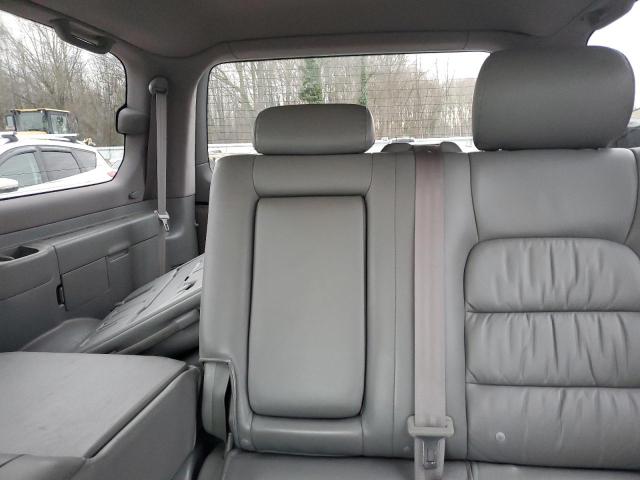 JTJHT00W053552812 - 2005 LEXUS LX 470 SILVER photo 10