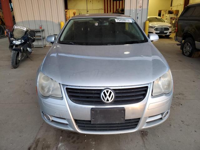 WVWFA71F77V051687 - 2007 VOLKSWAGEN EOS 2.0T LUXURY SILVER photo 5