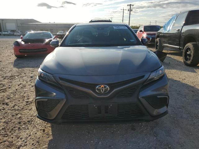 4T1T11AK9RU901157 - 2024 TOYOTA CAMRY SE NIGHT SHADE CHARCOAL photo 5