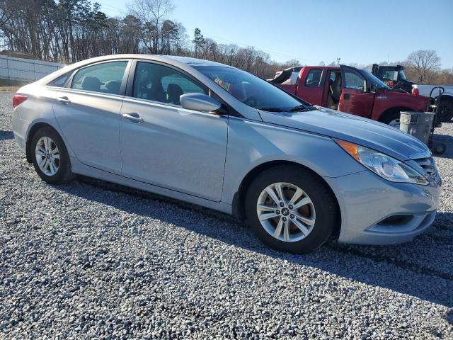 5NPEB4AC3CH456159 - 2012 HYUNDAI SONATA GLS SILVER photo 4