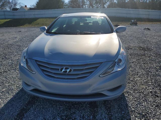 5NPEB4AC3CH456159 - 2012 HYUNDAI SONATA GLS SILVER photo 5