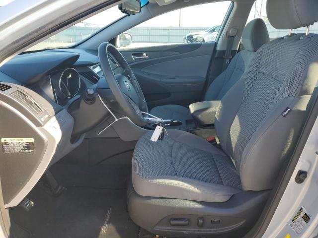 5NPEB4AC3CH456159 - 2012 HYUNDAI SONATA GLS SILVER photo 7