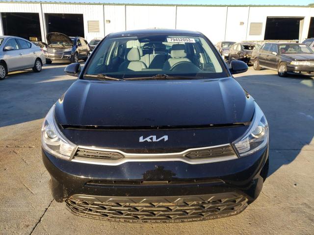 3KPA24AD7NE459368 - 2022 KIA RIO LX BLACK photo 5