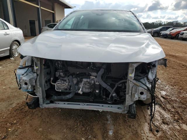 4T1T11AK9RU199471 - 2024 TOYOTA CAMRY SE NIGHT SHADE WHITE photo 5