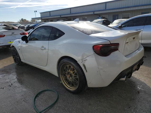 JF1ZNAE13L9752328 - 2020 TOYOTA 86 GT WHITE photo 2