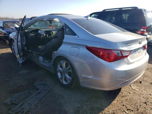 5NPEC4AC2BH125228 - 2011 HYUNDAI SONATA SE SILVER photo 2