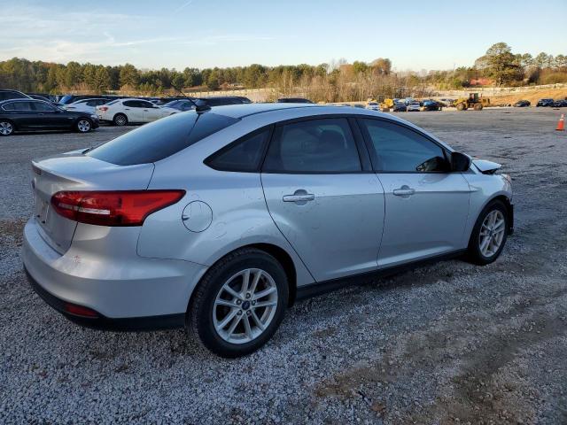 1FADP3F26JL319089 - 2018 FORD FOCUS SE SILVER photo 3