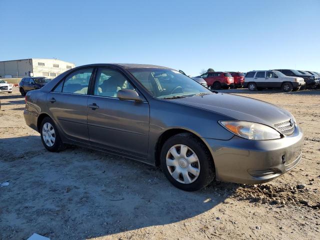 4T1BE32K52U595736 - 2002 TOYOTA CAMRY LE GRAY photo 4