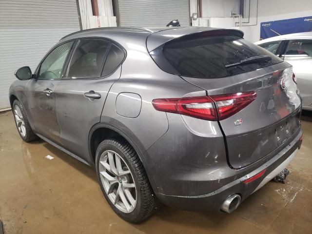 ZASFAKNN3J7B91789 - 2018 ALFA ROMEO STELVIO TI SPORT GRAY photo 2
