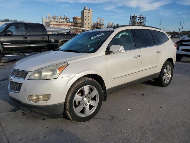 1GNKRLED7BJ355585 - 2011 CHEVROLET TRAVERSE LTZ WHITE photo 1