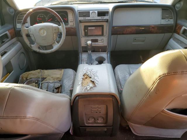 5LMFU27R94LJ43007 - 2004 LINCOLN NAVIGATOR 银色 照片 8