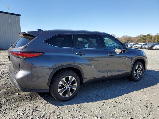5TDGZRAH1NS116891 - 2022 TOYOTA HIGHLANDER XLE GRAY photo 3